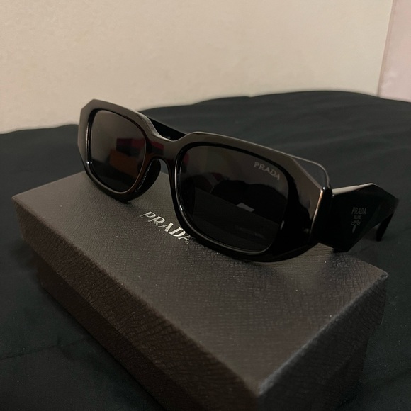 Prada Sunglasses Unisex - Picture 1 of 7